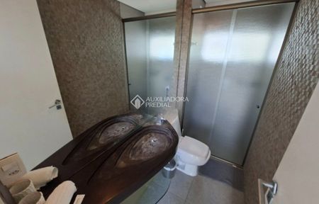 Casa com 5 quartos e 380m² para alugar em Jurerê Internacional, Florianópolis. - Foto 2