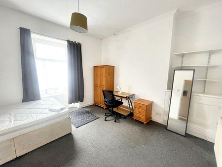 Clifton Place, Plymouth - Photo 4