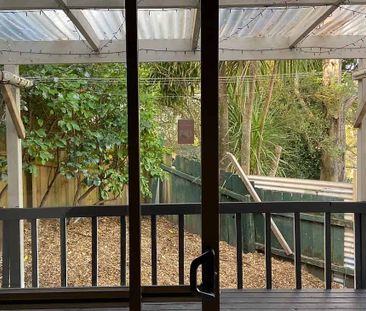 Charming 2BR Freestanding in Browns Bay - Photo 3