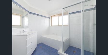 Immaculate Townhouse | Central Location - Photo 5