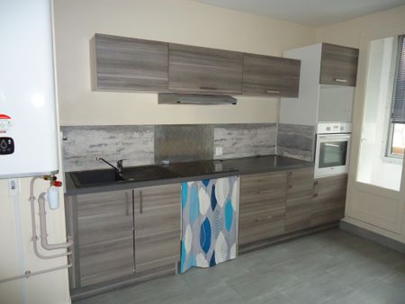 Location Appartement 3 pièces 65m² NEVERS 58000 - Photo 3