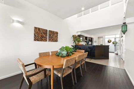 A Statement in Space, Style and Prahran Living - Photo 3