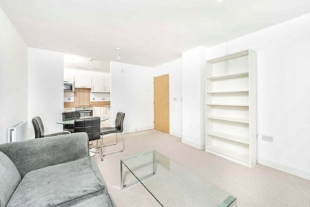 Bramwell Way, London, E16 2FL - Photo 2
