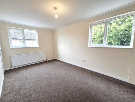 2 bedroom semi-detached house to rent - Photo 2