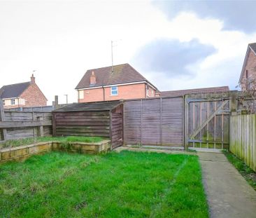 3 bedroom semi-detached house to rent - Photo 2