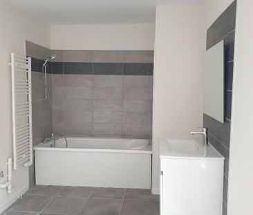 Location Appartement 2 pièces 63m² - Photo 2