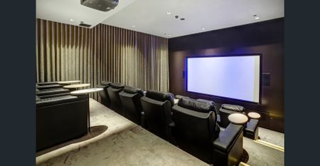 Luxury Living with Breathtaking Views at Australia 108 - Photo 4