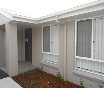 Modern 2 Bedroom Duplex - Photo 4