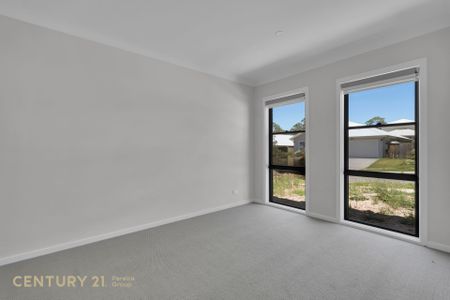 Brand New Double Storey Family Home - Photo 4
