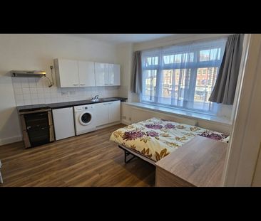 Studio Flat, Green Lanes, N13 - Photo 5
