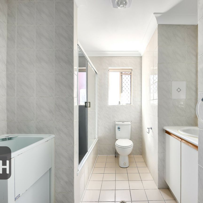 Modern 2 Bedroom Unit In The Heart Of Everton Park � Walk To Cafes And Transport - Photo 1