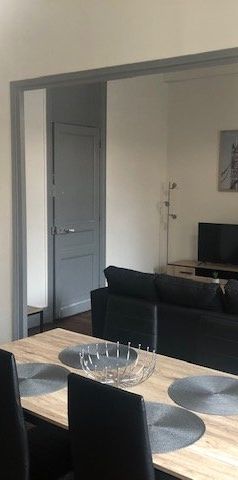Location Appartement 2 pièces 76m² - Photo 1