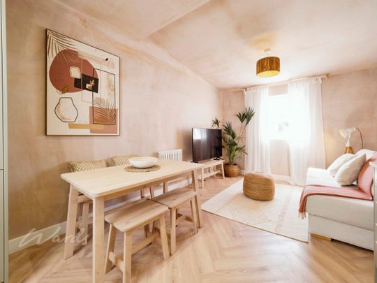 2 bedroom apartment to rent - Photo 1
