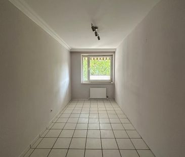 Geräumige 4-Zimmer-Wohnung in zentraler Lage - Photo 3