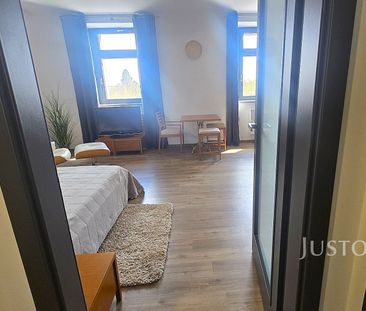 Pronájem bytu 1+kk 40 m² - Fotografie 1