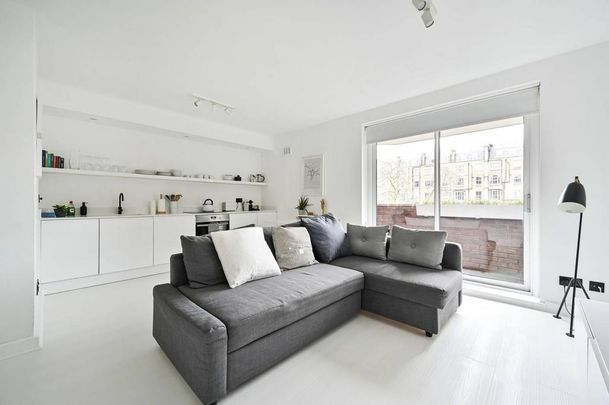 Studio to rent - Photo 1