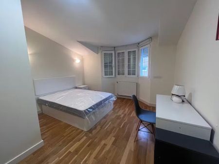 Calle de Basilio de Prado, Madrid, Community of Madrid 28035 - Photo 3