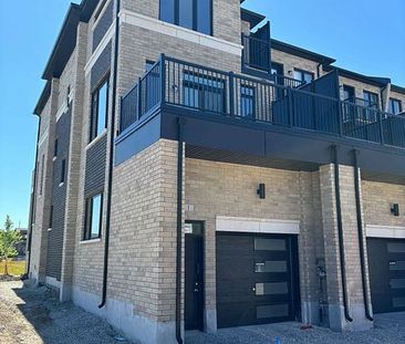 For Lease - 1 Cherry Hill Lane, Barrie, Ontario - Photo 1
