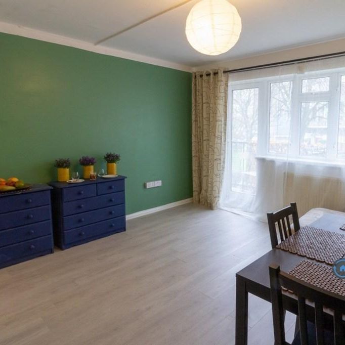 2 bedroom flat to rent - Photo 1