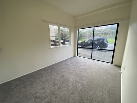 Owhiro Bay Living - Photo 5