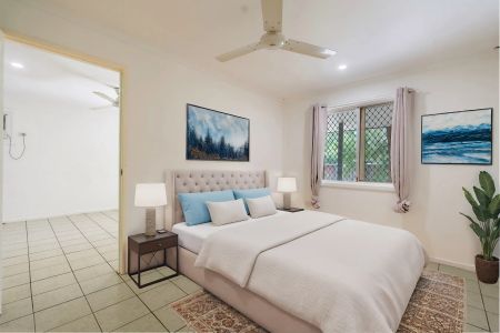 Easy Living Three Bedroom Home - Photo 4