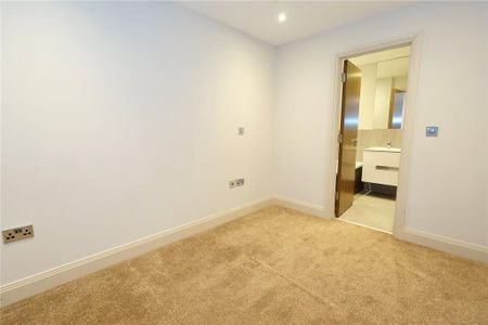 3 bedroom detached house to rent - Photo 4