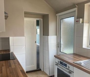 2 bedroom property to rent - Photo 4