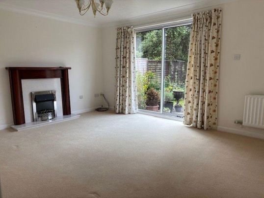 4 bedroom detached house to rent - Photo 1