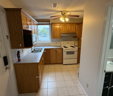 1126 Cyrville Road-A Ottawa ON K1J 7S9 - Photo 6