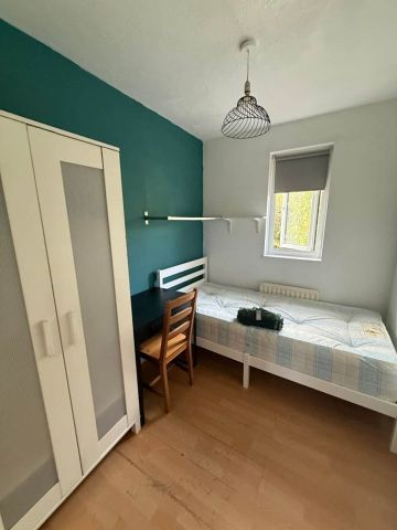 3 Bed Detached House, Oxley Close, SE1 - Photo 3