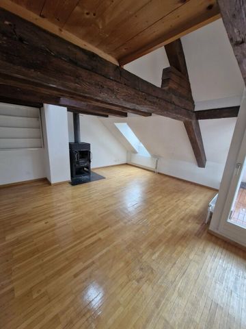 Charmante Dachwohnung mit Galerie und Balkon - Photo 2