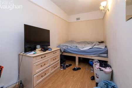 4 bedroom terraced house to rent - Photo 3