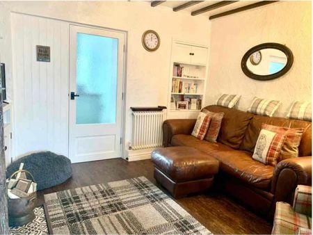 2 bedroom House To Let - Photo 4