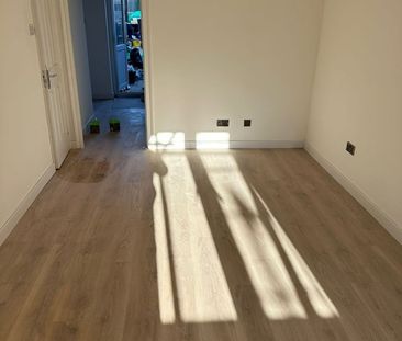 Studio Flat, Fenman Gardens, IG3 - Photo 1