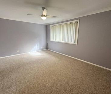 PRIVATE 4 BEDROOM HOME!! - Photo 2