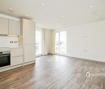 3 bedroom flat to rent - Photo 1