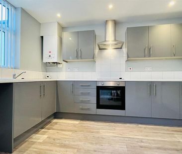3 bedroom terraced house to rent - Photo 6