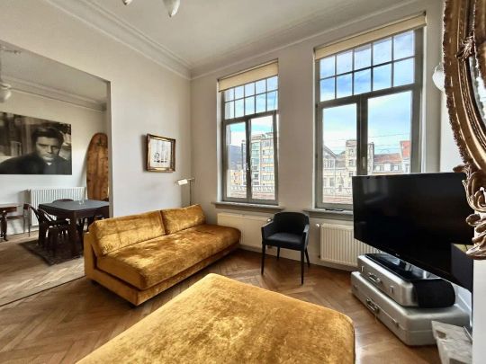 Prachtig GEMEUBELD 2slpk app in het OOST-KASTEEL - Photo 1