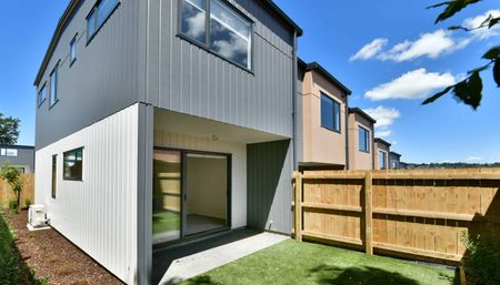 Modern Living in Central Location - Photo 3