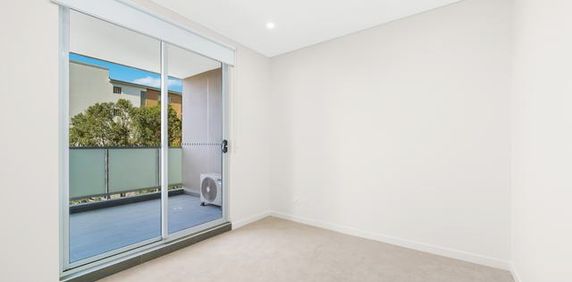 Modern 1 bedroom apartment close to amenities for lease - Photo 2