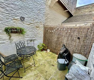 2 bedroom terraced house to rent - Photo 1