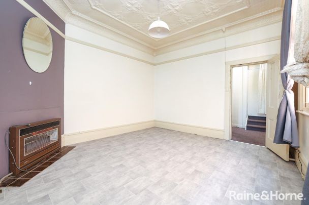 Centrally Located CBD - Available Now!!! - Photo 1