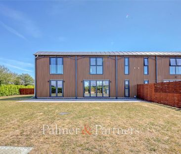 4 bedroom semi-detached house to rent - Photo 1