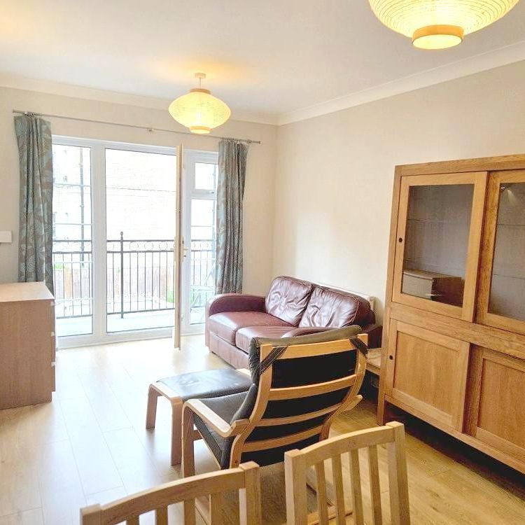2 bedroom flat to rent - Photo 1