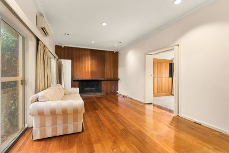 73 Buchanan Avenue, Balwyn North VIC 3104 - Photo 2