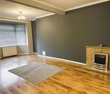 3 bedroom semi-detached house to rent - Photo 2