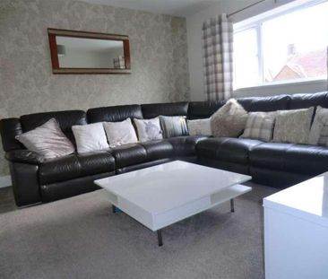 The Garth, Cottingham, HU16 - Photo 2