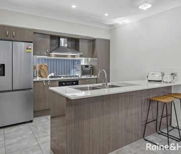 8 Wakeling Drive, Edmondson Park, NSW 2174 - Photo 5