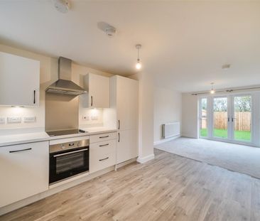 2 Bedroom House - End Terrace - Photo 1