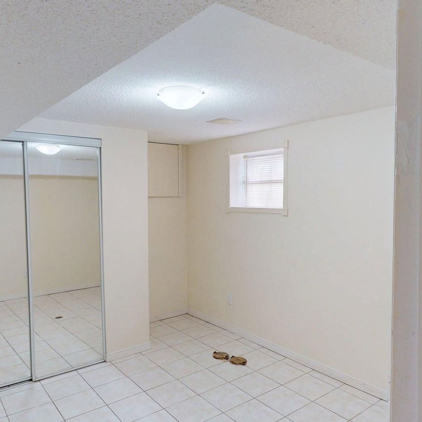 For Lease - 36 Grandview Avenue Unit# Basement, Markham, Ontario - Photo 1